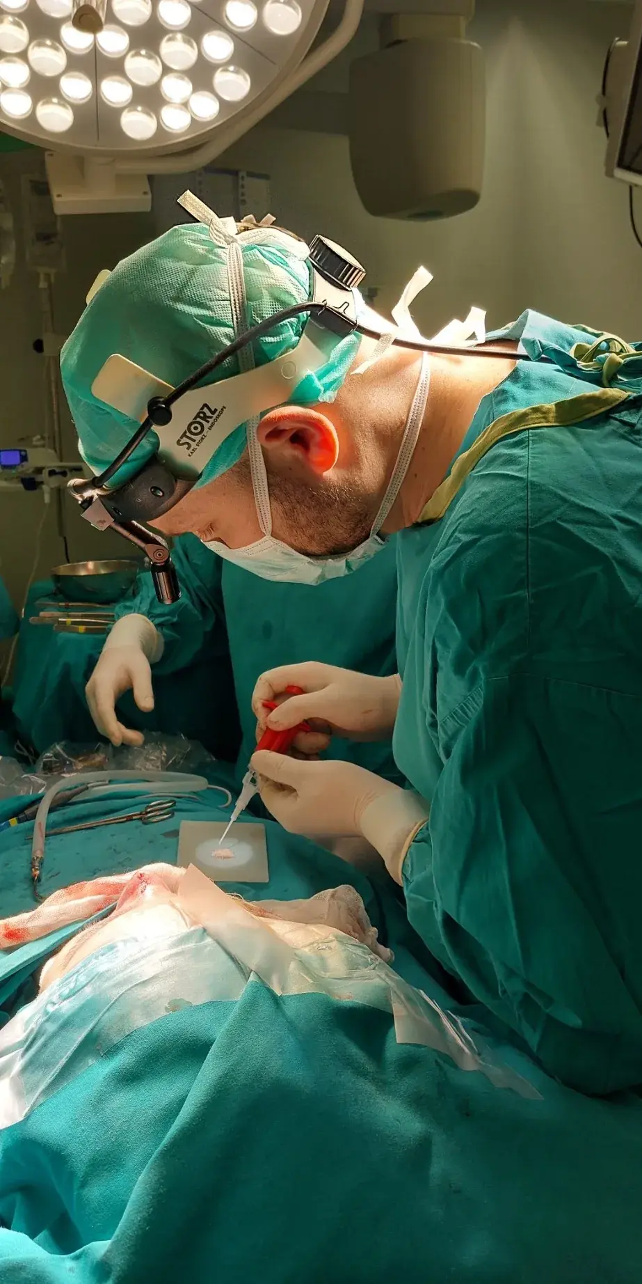 Rinoplastika u operacijskoj sali